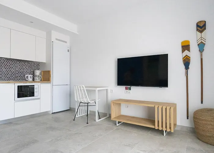 Esmeralda Homes By Livvo *