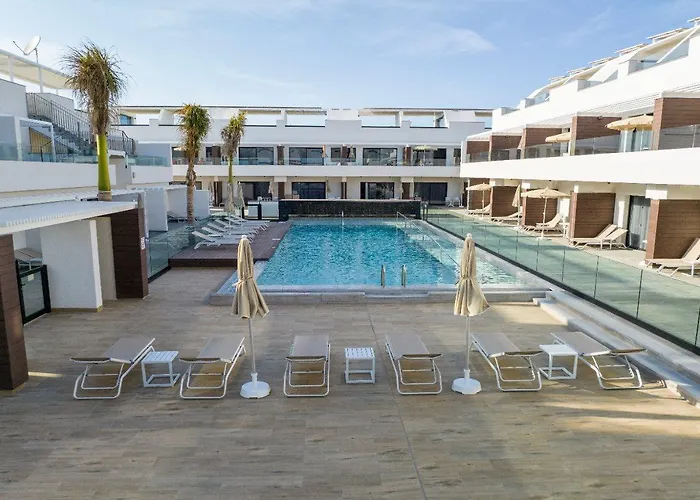 Апартаменты Esmeralda Homes By Livvo *