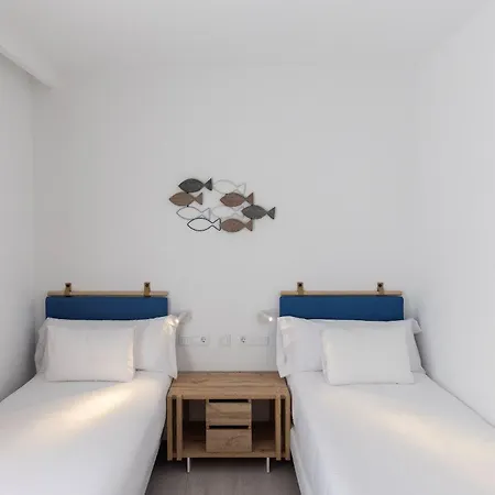 Esmeralda Homes By Livvo * Cotillo