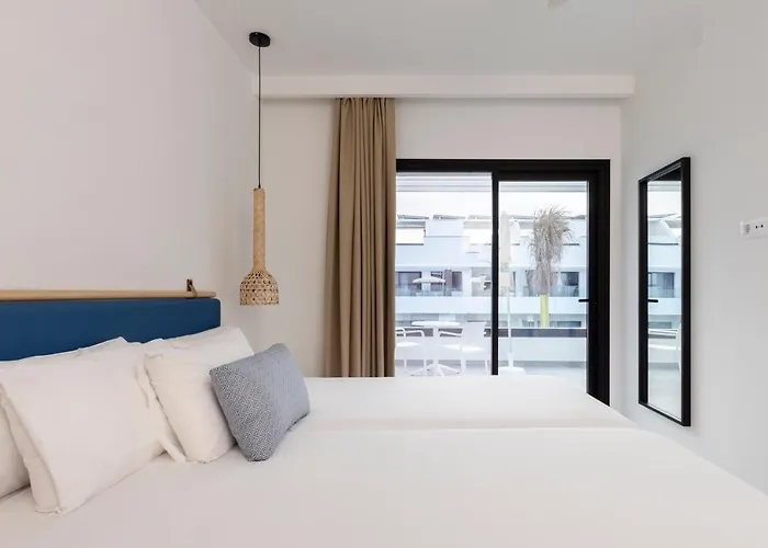 Esmeralda Homes By Livvo דירה *