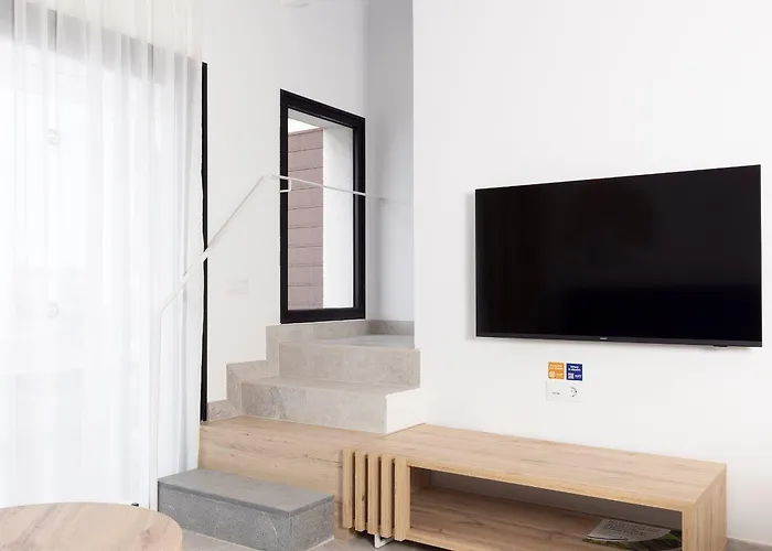 Esmeralda Homes By Livvo דירה *