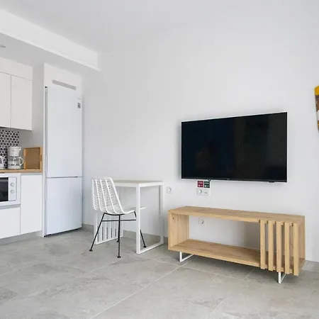 Esmeralda Homes By Livvo *