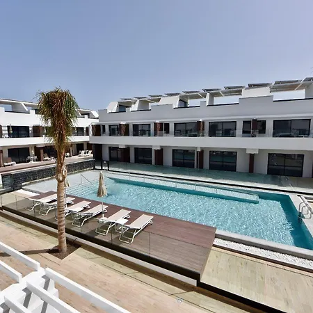 Esmeralda Homes By Livvo Appartement *