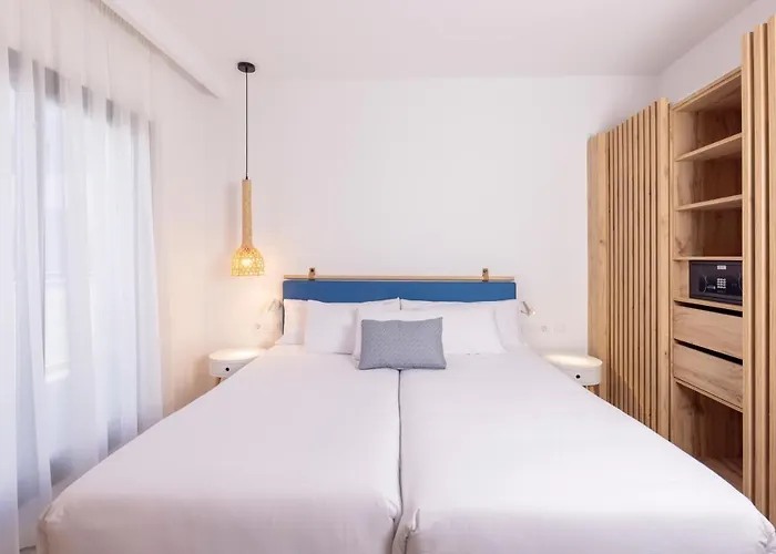 Esmeralda Homes By Livvo شقة *