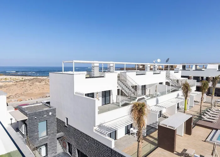 Esmeralda Homes By Livvo شقة