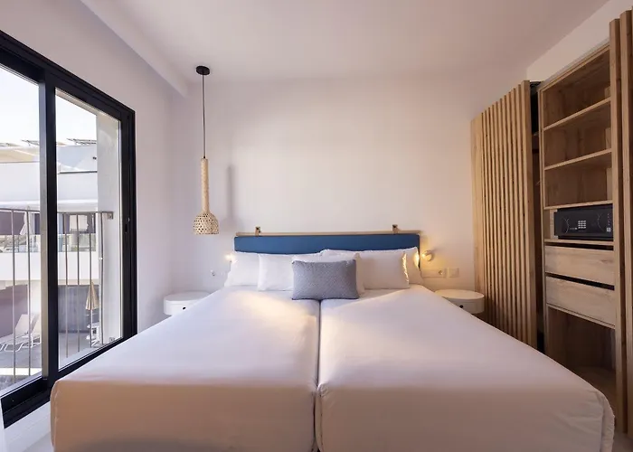 Esmeralda Homes By Livvo *