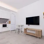 Esmeralda Homes By Livvo * Cotillo